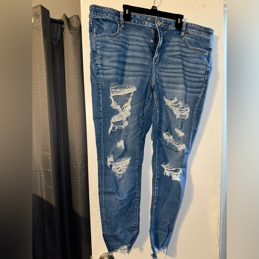 NE(X)T LEVEL RIPPED LOW-RISE JEGGING